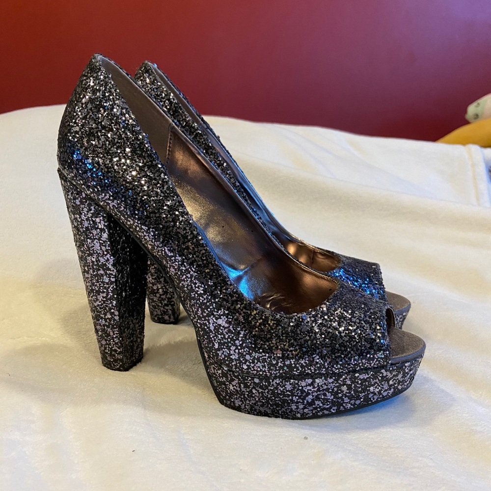 Steve Madden Glitter Peep-toe Heels; Sz. 8